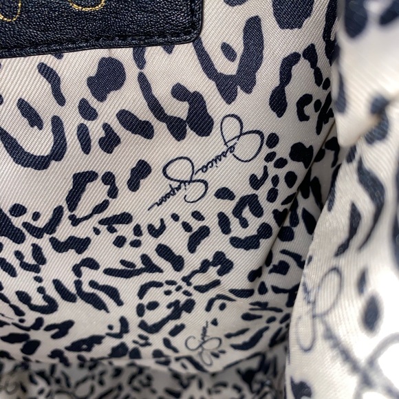 JESSICA SIMPSON Shoulder Bag Handbag Faux Vegan Leather Signature Bag Black Gold - Picture 6 of 7